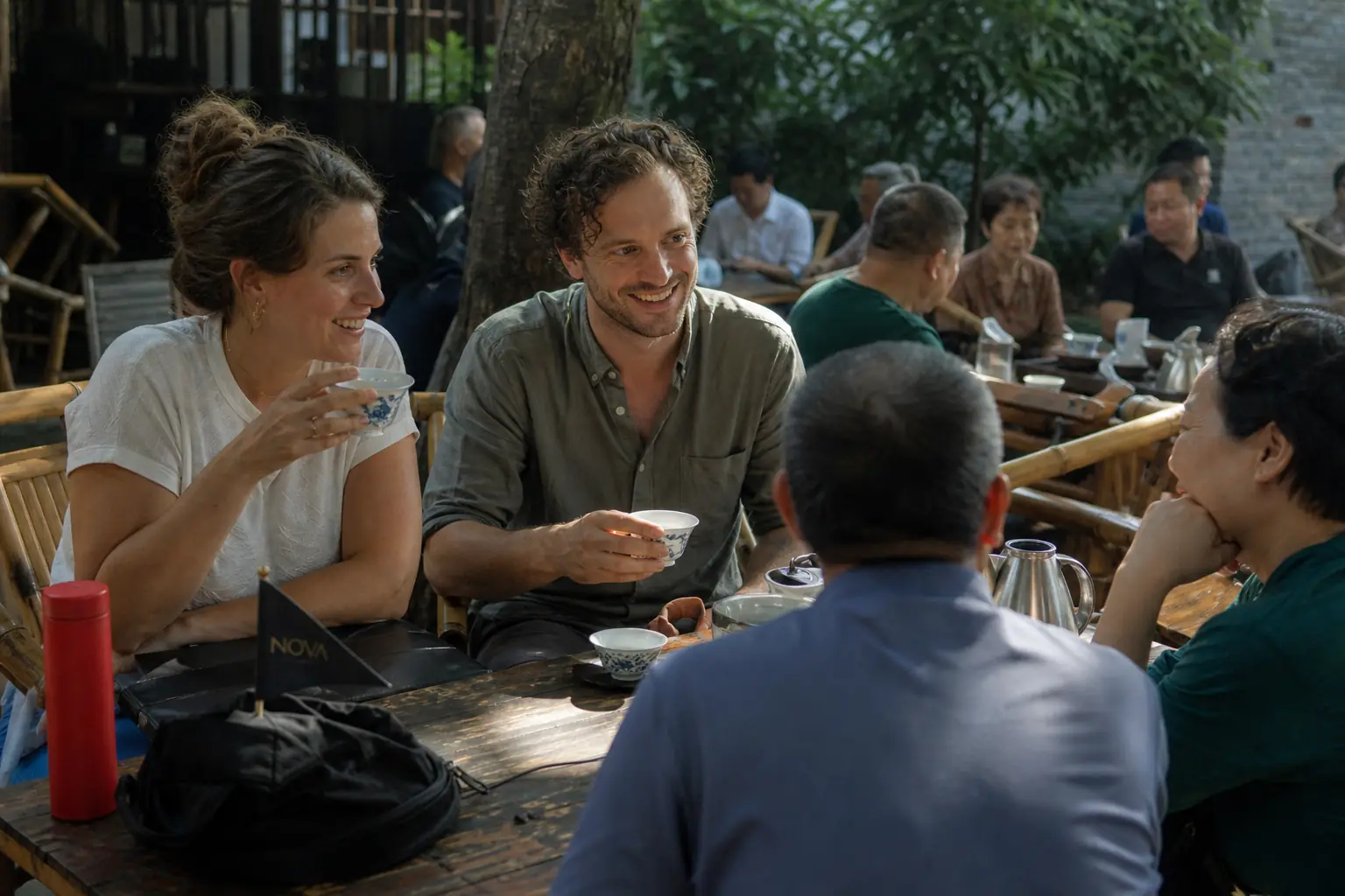 Dutch travellers sharing tea in Chengdu
